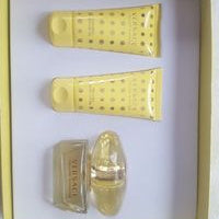 Versace Yellow Diamond by Versace for Women - 3 Pc Gift Set 1.7oz EDT Spray, 1.7oz Shower Gel, 1.7oz Body Lotion